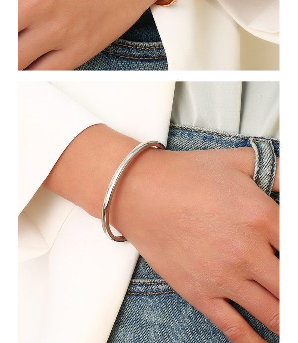 O1CN01j8MMsO25wjFnouYwx_3529117591-0-cib.jpg Stainless Steel Smooth Bangle 661011695290