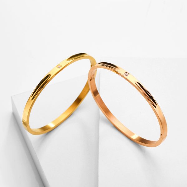 O1CN01jYOunD25wjbp3a9O1_3529117591-0-cib.jpg Stainless Steel Oval Bangle 916154683343