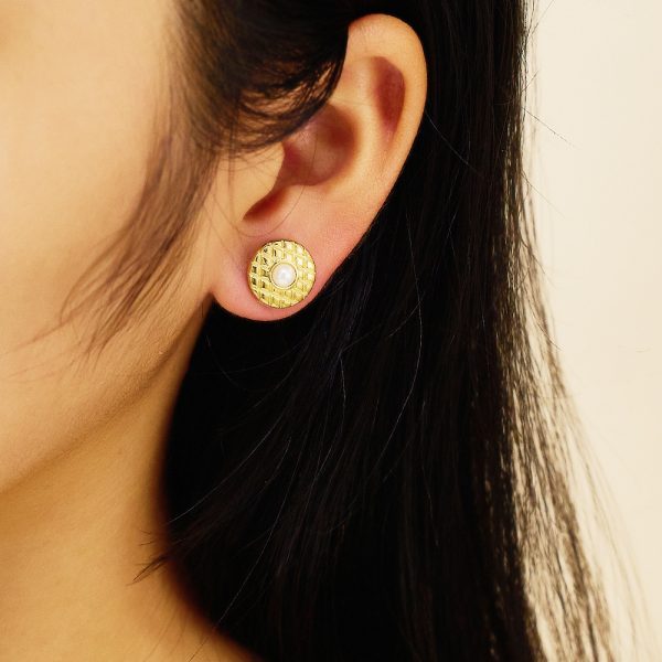 O1CN01k50hbK25wjRf5xwll_3529117591-0-cib.jpg Stainless Steel Clover Shell Earrings 756940769071