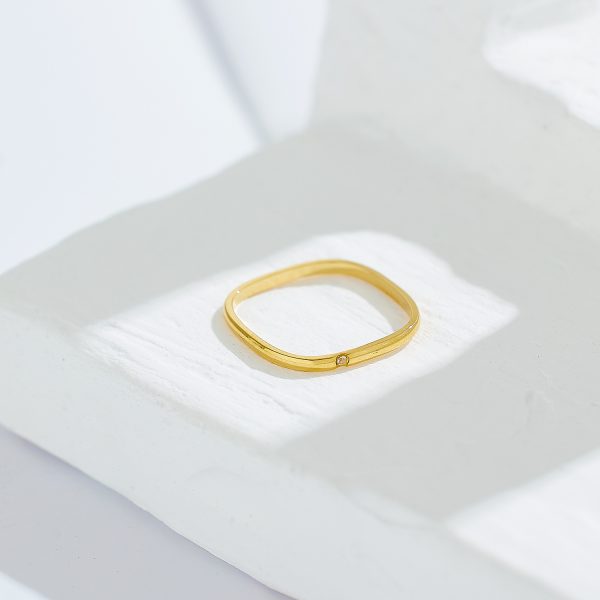 O1CN01k6iCIU25wjbsewZHv_3529117591-0-cib.jpg Stainless Steel Couple Band Ring 632485188209