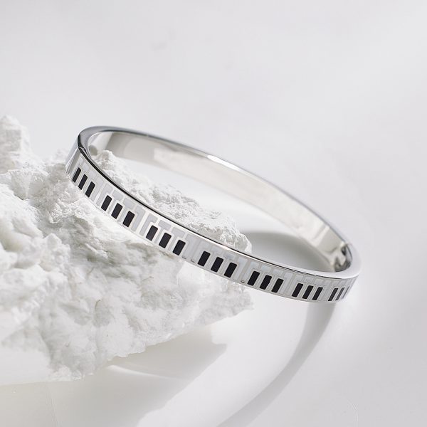 O1CN01knCzJf25wjNt2br1O_3529117591-0-cib.jpg Stainless Steel Piano Bangle 724036232626