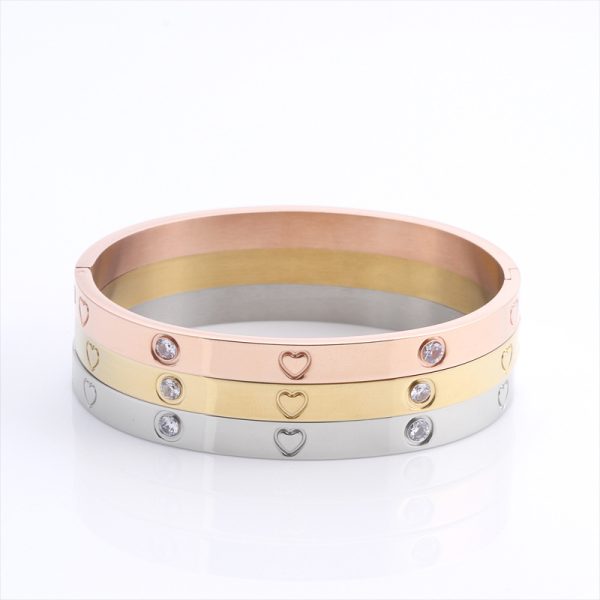 O1CN01mcHFSG25wjDec5s3C_3529117591-0-cib.jpg Stainless Steel Heart Rhinestone Bangle 646338561149