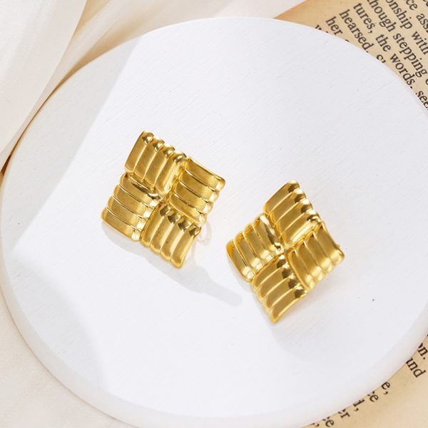 O1CN01megkfB25wjYnQv04H_3529117591-0-cib.jpg Stainless Steel Bamboo Stud Earrings 871577671161