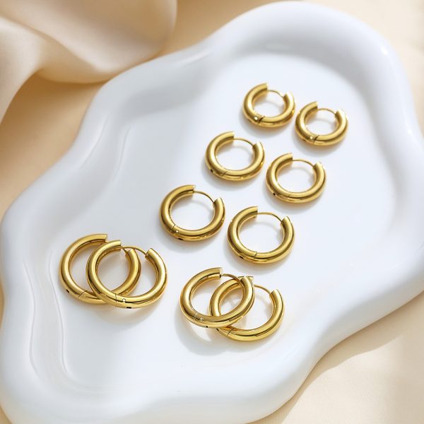 O1CN01nJiVwq25wjU6C8vDg_3529117591-0-cib.jpg Stainless Steel Smooth Huggie Earrings 784718559304