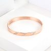 O1CN01nko8Kg1GTNOWEiuZo_6000000000623-0-cib.jpg Stainless Steel Three Stone Bangle 634911226588