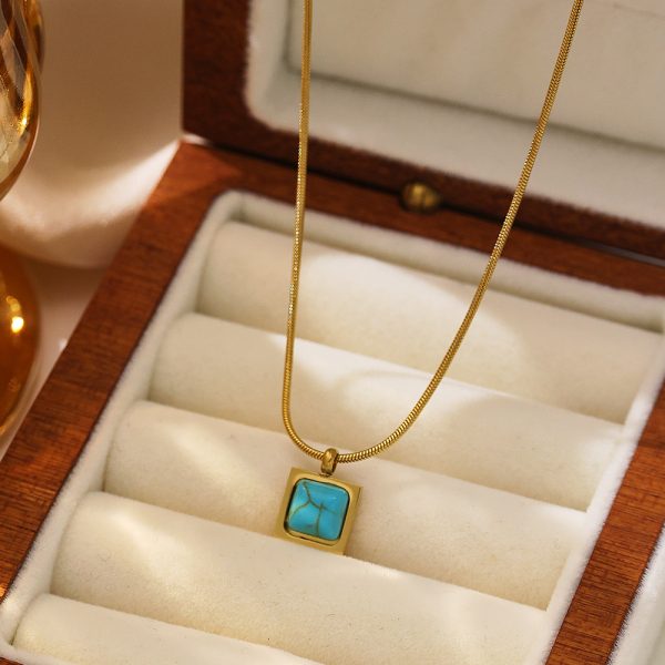 O1CN01o6FnV625wjVAqRDrF_3529117591-0-cib.jpg Stainless Steel Square Necklace 809448313006