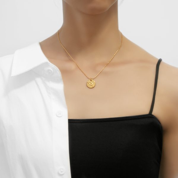 O1CN01pDLx8E25wjCmmd2kF_3529117591-0-cib.jpg Stainless Steel Heart Disc Necklace 641178082804