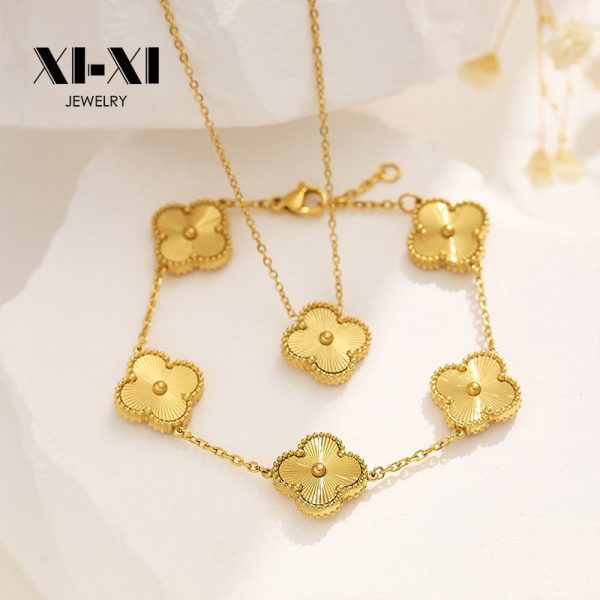 O1CN01peUORe25wjbixqaVX_3529117591-0-cib.jpg Stainless Steel Clover Bracelet 947327311642