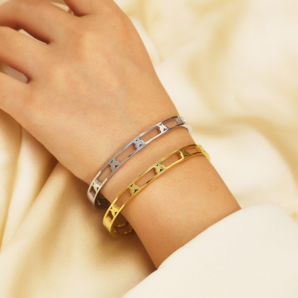O1CN01q0zQO725wjUgbeSDI_3529117591-0-cib.jpg Stainless Steel Butterfly Bangle 798803621248