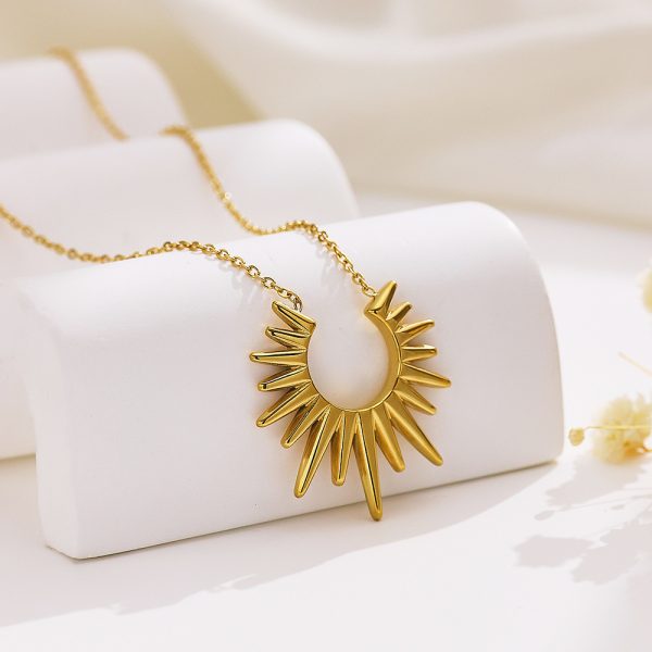 O1CN01rEmha025wjVTZSYH6_3529117591-0-cib.jpg Stainless Steel Sunflower Necklace 814593069767