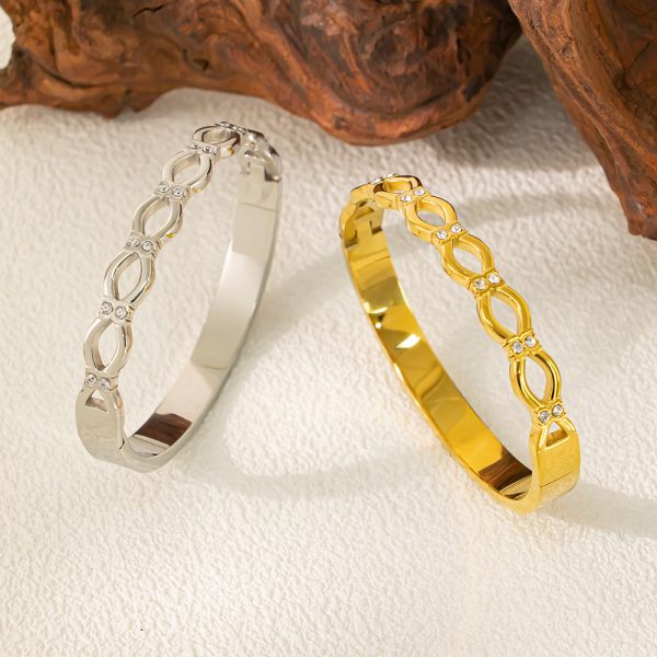 O1CN01rbrA6s25wjcAwHWwK_3529117591-0-cib.jpg Stainless Steel Geometric Zirconia Bangle 959993739792