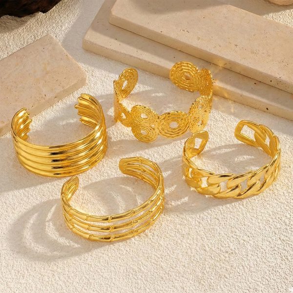 O1CN01sBuv1W25wjfooAHVi_3529117591-0-cib.jpg Stainless Steel Geometric Cuff Bangle 1049157317335