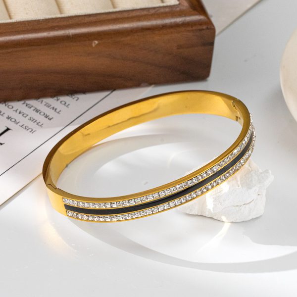 O1CN01sVHbjY25wjXmWNdy5_3529117591-0-cib.jpg Stainless Steel Enamel Rhinestone Bangle 852650084119