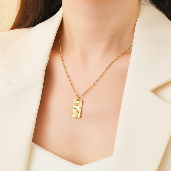 O1CN01satGWm25wjNwI4Sqd_3529117591-0-cib.jpg Stainless Steel Zirconia Square Necklace 725004177005