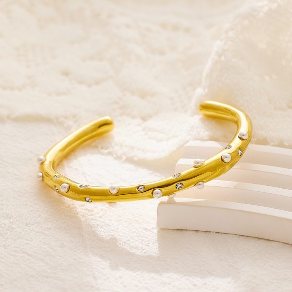 O1CN01sjcwIc25wjOZOMbeY_3529117591-0-cib.jpg Stainless Steel Pearl Bangle 729698293194