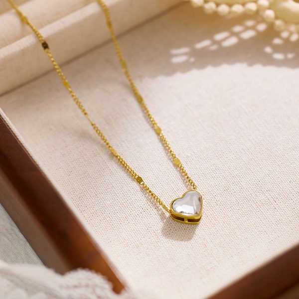 O1CN01uycFnO25wjUEDHpQE_3529117591-0-cib.jpg Stainless Steel Zirconia Heart Necklace 788134355001