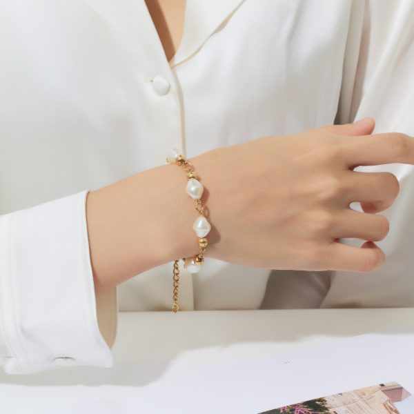 O1CN01wF2gar25wjNxHJ35N_3529117591-0-cib.jpg Stainless Steel Pearl Chain Bracelet 725269970436