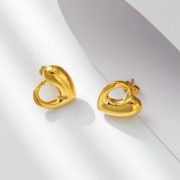 O1CN01wMphG025wjZY1m6FU_3529117591-0-cib.jpg Stainless Steel Heart Huggie Earrings 893584433213