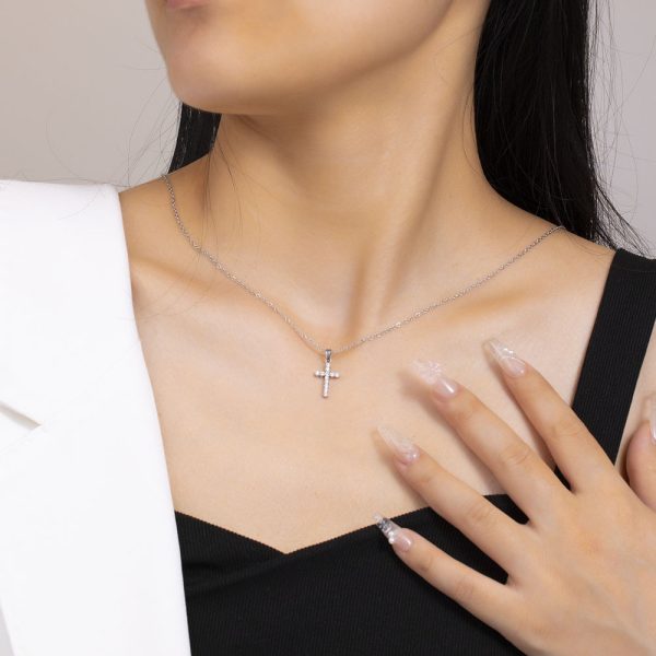 O1CN01wZQgP225wjZWvFGKa_3529117591-0-cib.jpg Stainless Steel Cross Necklace 893354087140