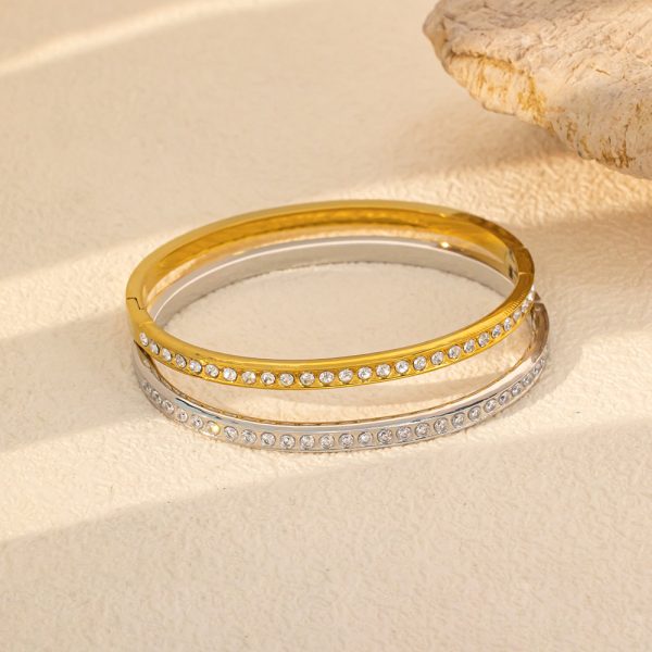 O1CN01x2dDb325wjcOFK5h3_3529117591-0-cib.jpg Stainless Steel Rhombus Zirconia Bangle 963860779295