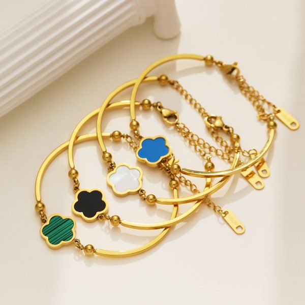 O1CN01ywVs6525wjcxifnve_3529117591-0-cib.jpg Stainless Steel Flower Charm Bracelet 981369026357